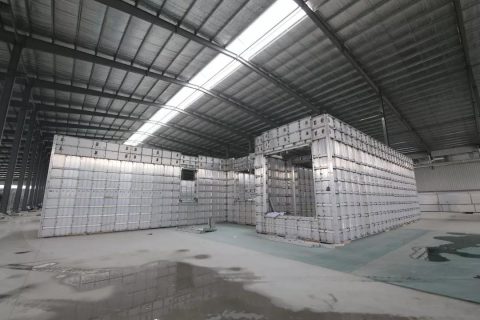 加拿大28铝模贴心服务获真情，优质产品得锦旗